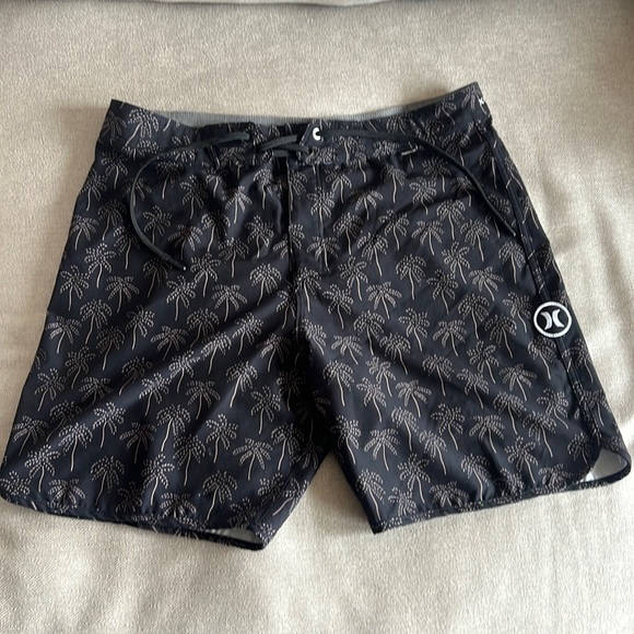 Hurley phantom board shorts - Picture 1 of 6